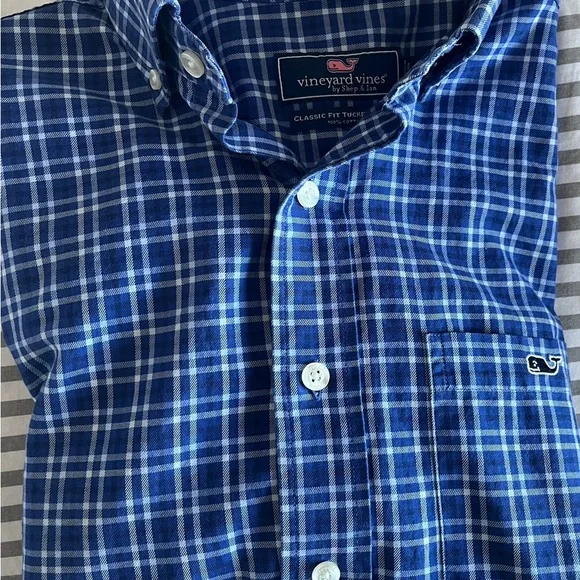 Vineyards Vines Button Down Shirts - Picture 3 of 4